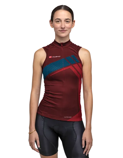 The model is 175 cm  and is wearing a size S1